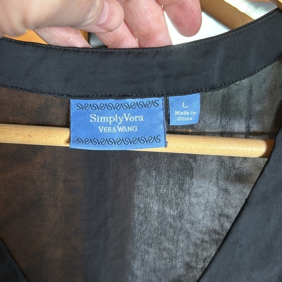 Simply Vera Vera Wang Black Sleeveless Tulip Bottom Blouse Size Large - Picture 3 of 5